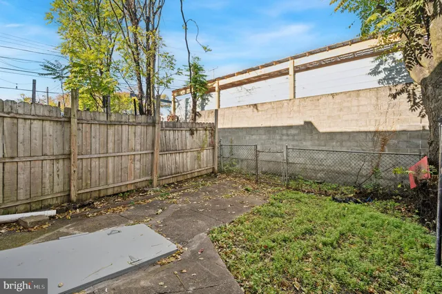 $139,900 | 443 Darby Terrace, Darby, PA 19023