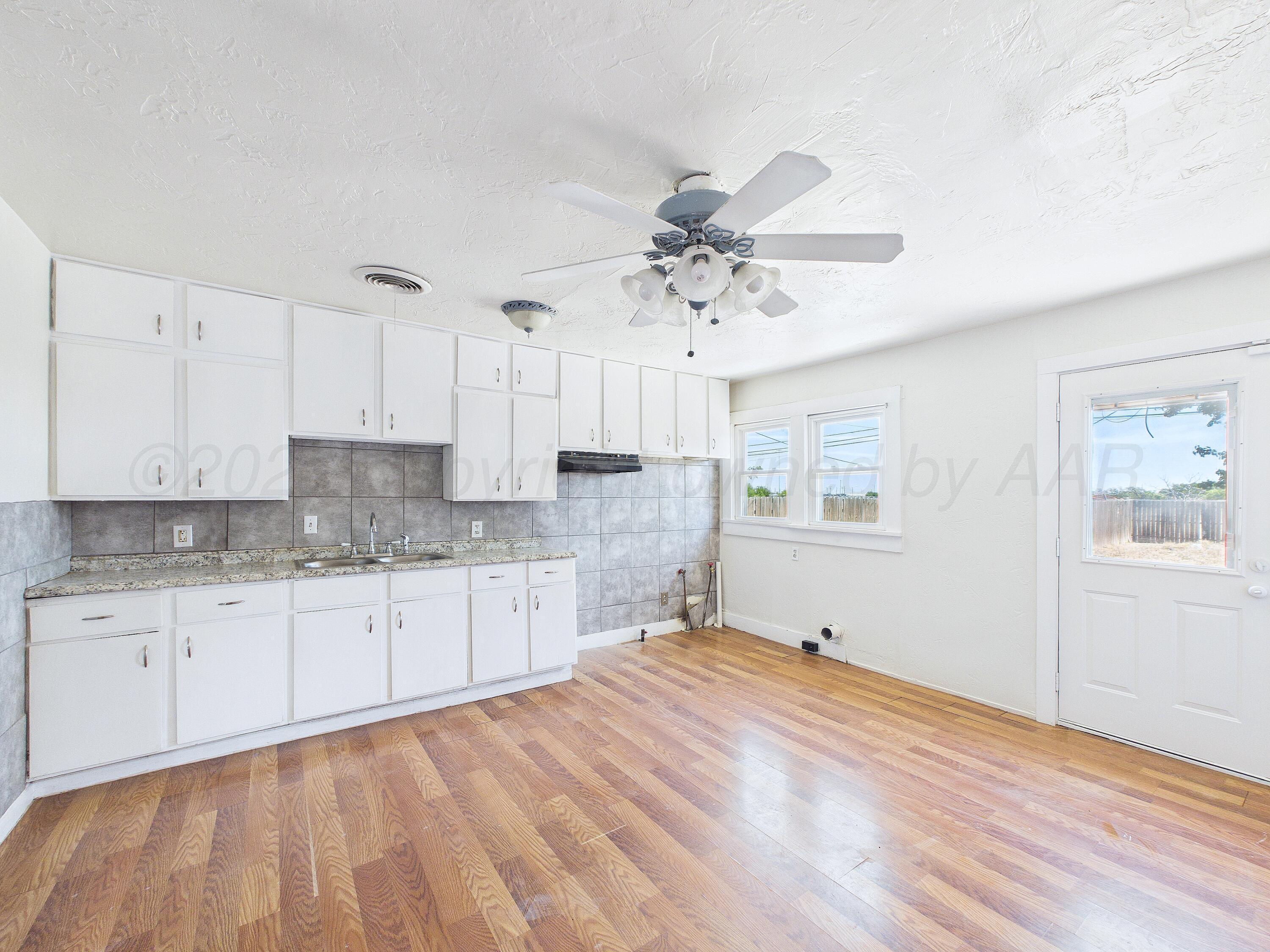 4011 South Polk Street Amarillo, TX 79110 - Photo 5 of 15 kitchen
