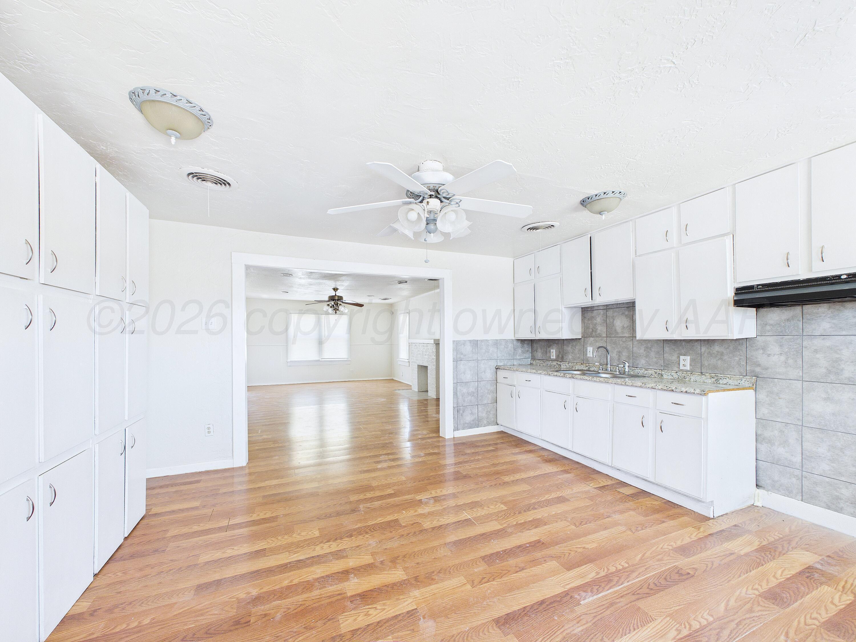 4011 South Polk Street Amarillo, TX 79110 - Photo 6 of 15 kitchen