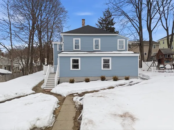 $459,000 | 22 Douglas Avenue, Unit 2, Maynard, MA 01754