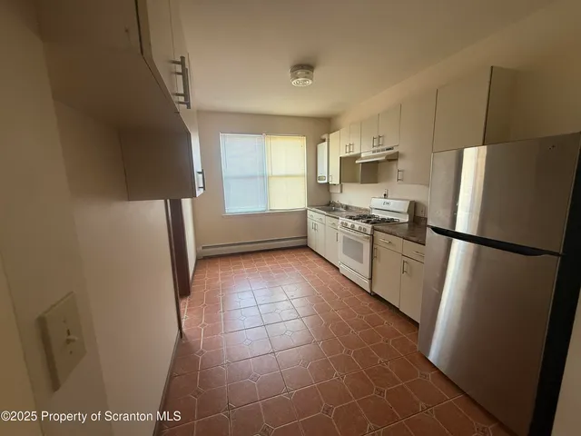 a view of empty room with window