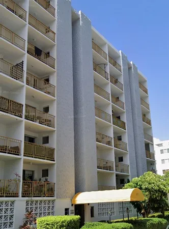 $2,600 | 1340 Lincoln Road, Unit 505, Miami Beach, FL 33139