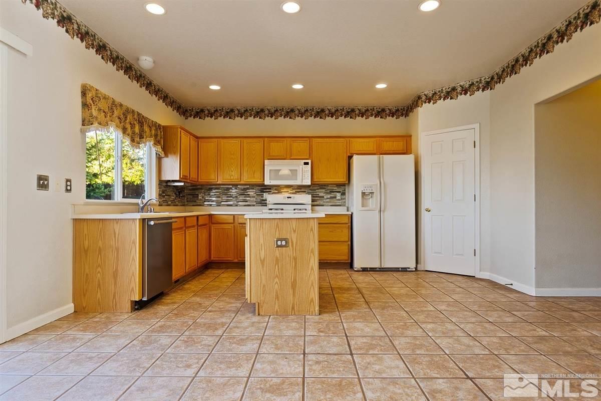 671 West Golden Valley Road Reno, NV 89506 - Photo 10 of 29 Photo 10