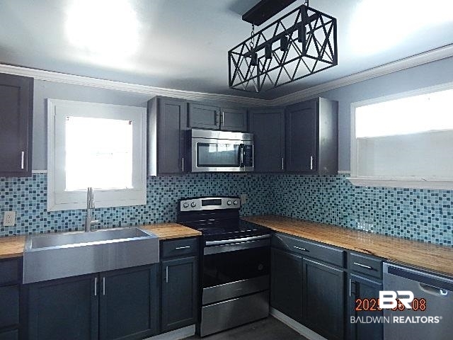 1021 Cherry Street Mobile, AL 36610 - Photo 8 of 17