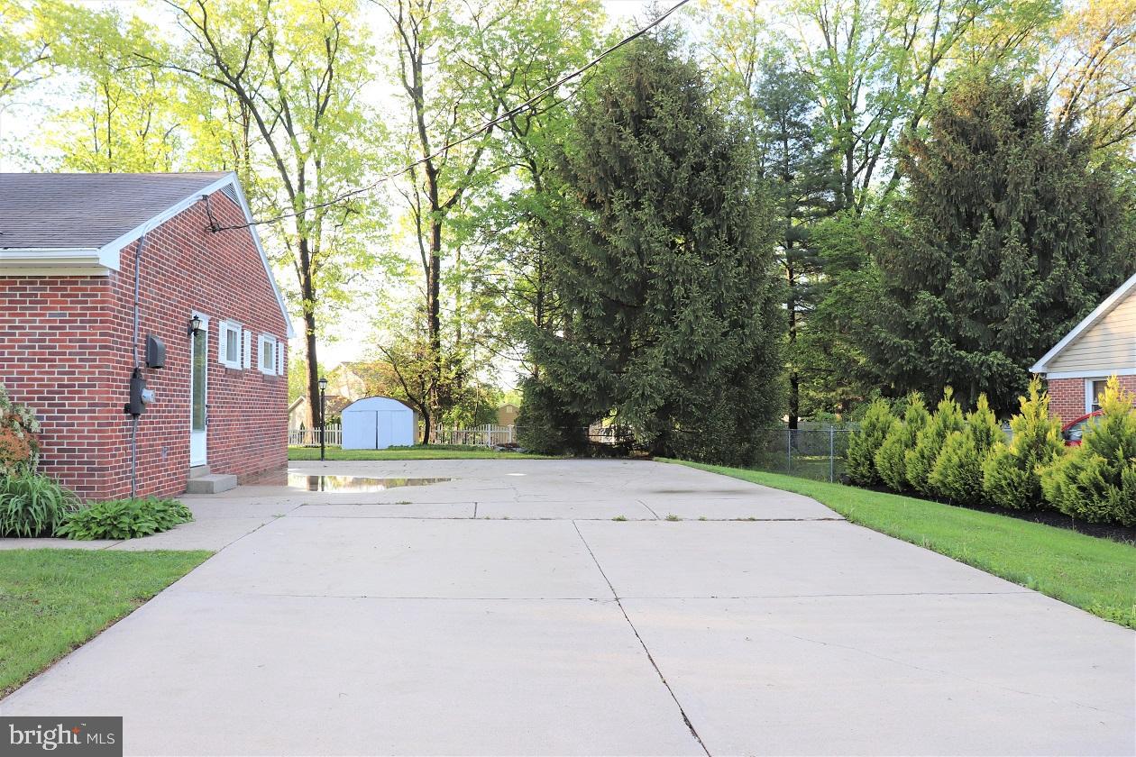 4140 Grandview Road Hanover, PA 17331 - Photo 4 of 28 Gallery Image 4
