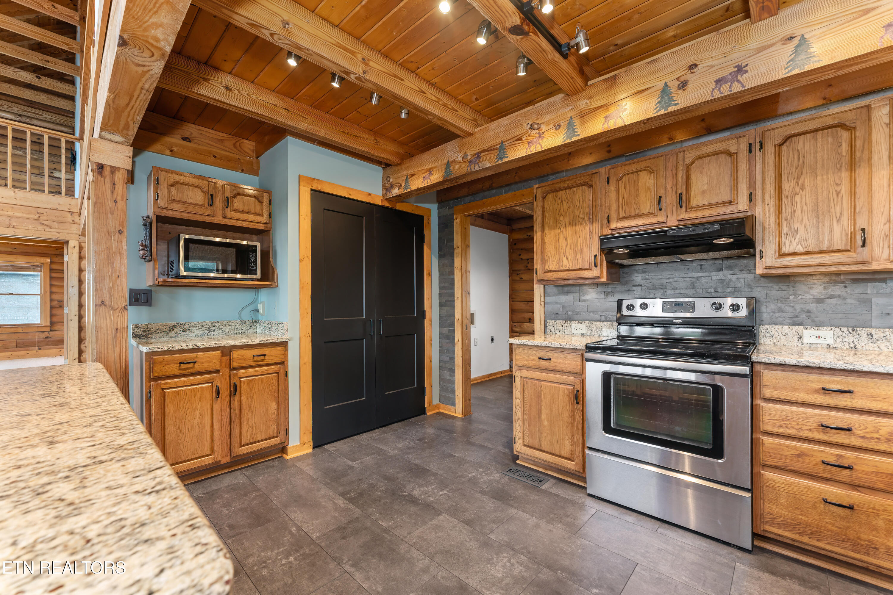 1163 Country Club Road Dandridge, TN 37725 - Photo 21 of 56 _DSC4144-Edit