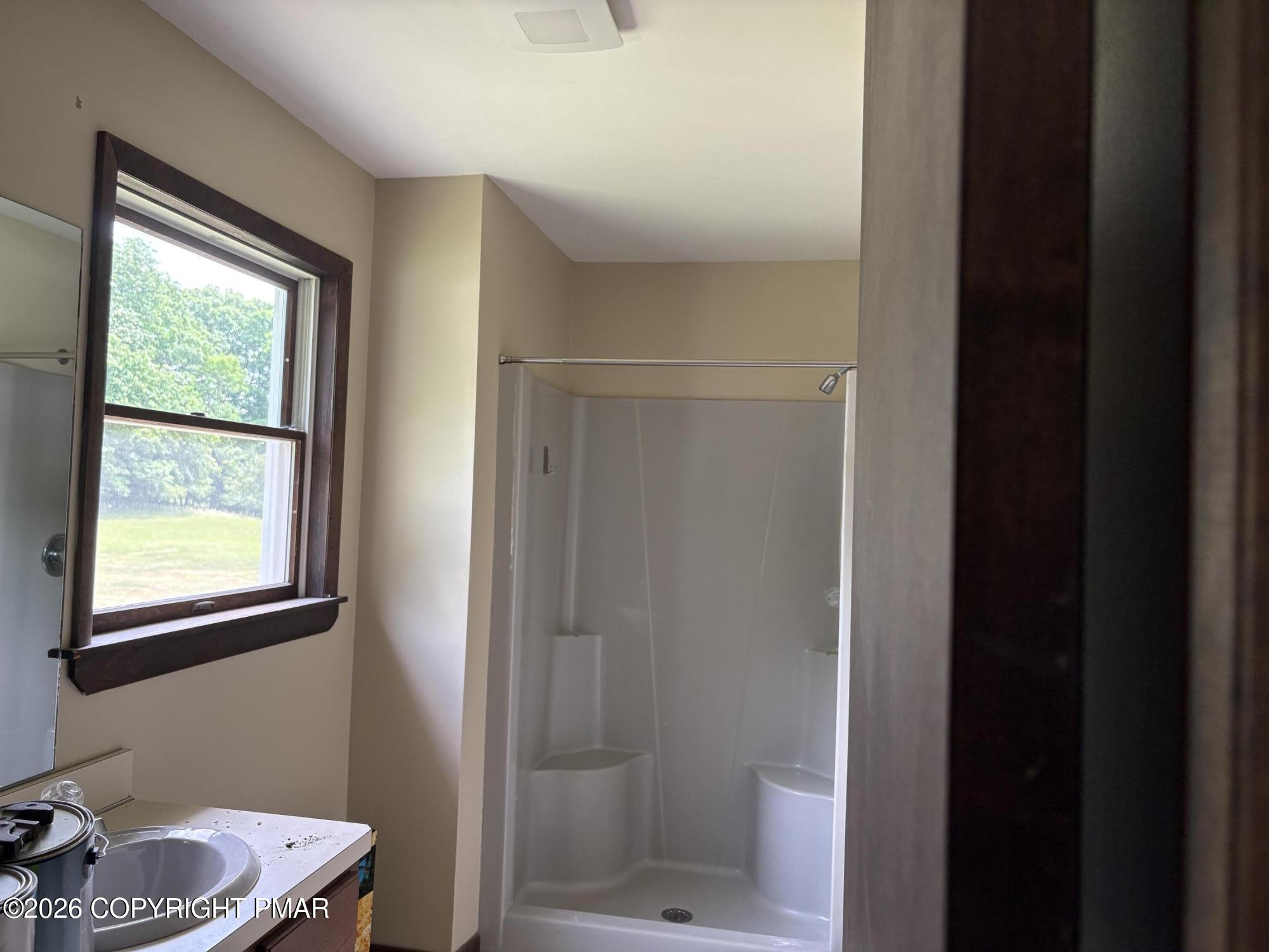 126 McKay Road Henryville, PA 18332 - Photo 8 of 24 Full Bath