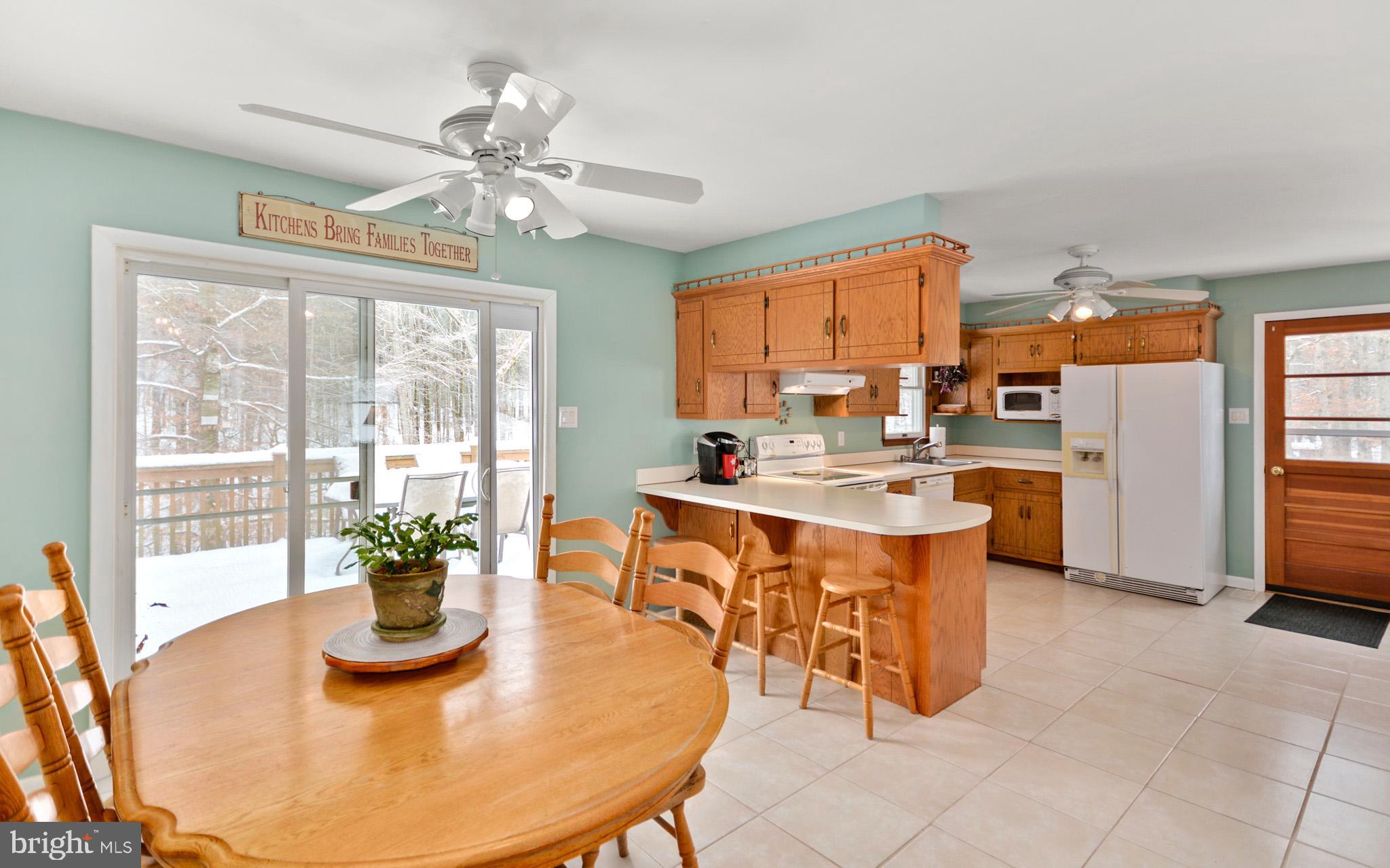 9178 Oak Tree Court Frederick, MD 21701 - Photo 22 of 44 Eat-IN Area off kitchen