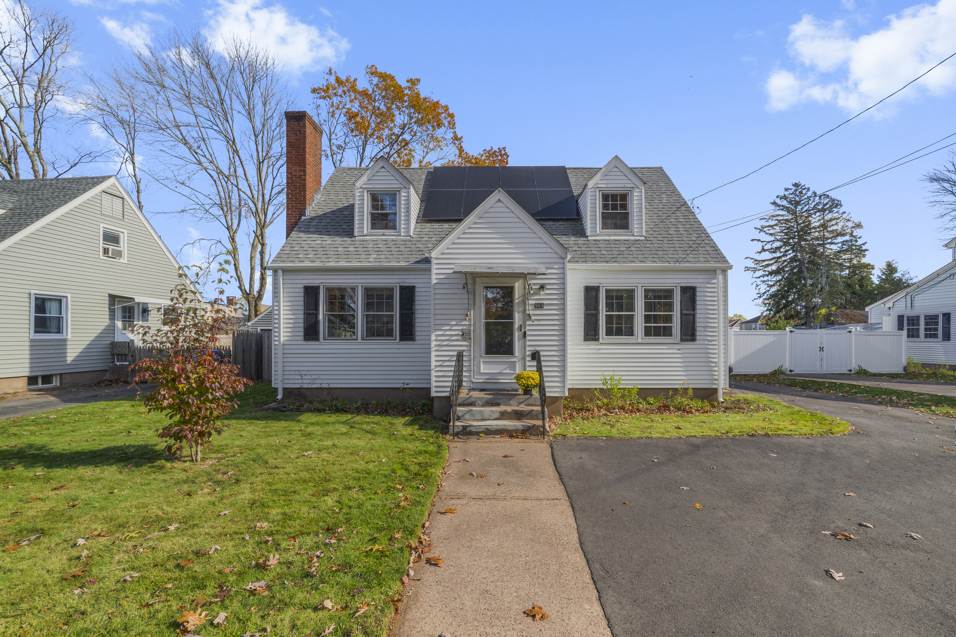 565 Adams Street Manchester, CT 06040 - Photo 1 of 1 Gallery Image 1