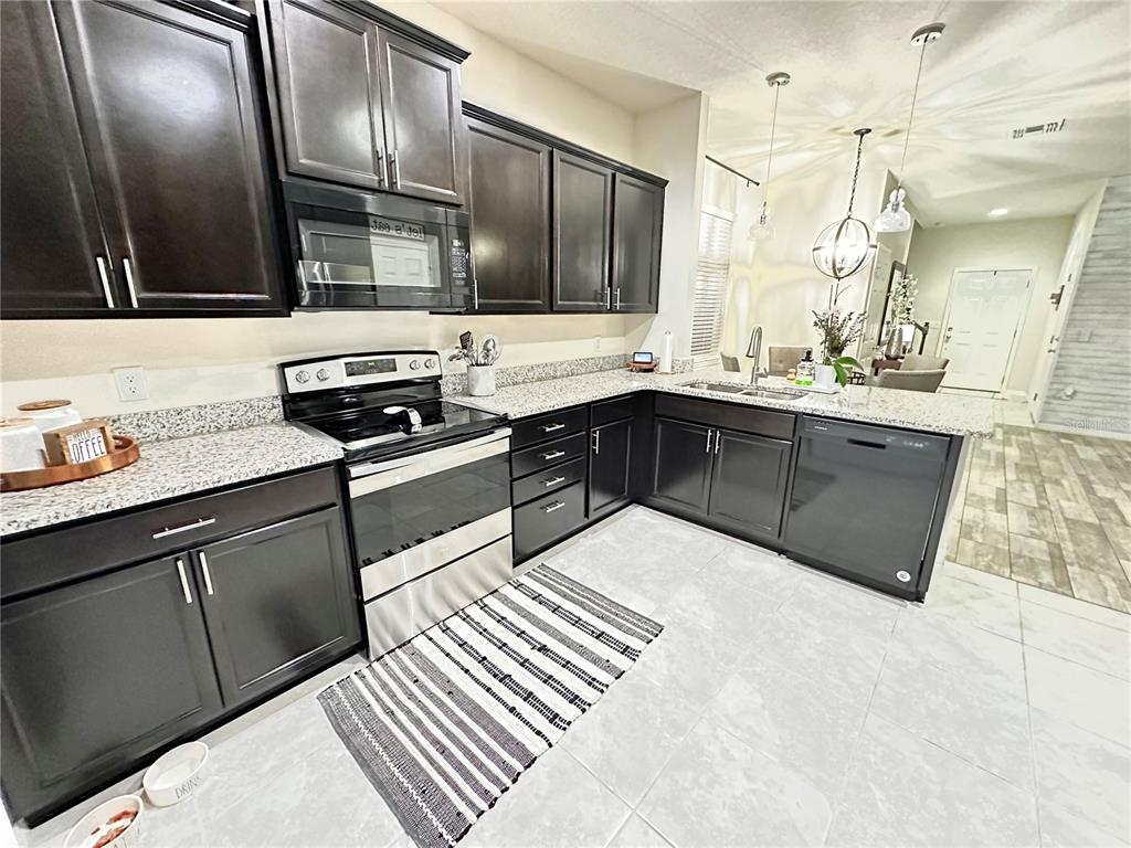 3596 Southern Cross Loop Kissimmee, FL 34744 - Photo 9 of 13