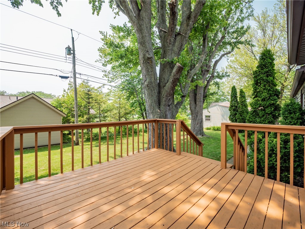 924 Barnes Road North Vermilion, OH 44089 - Photo 24 of 35