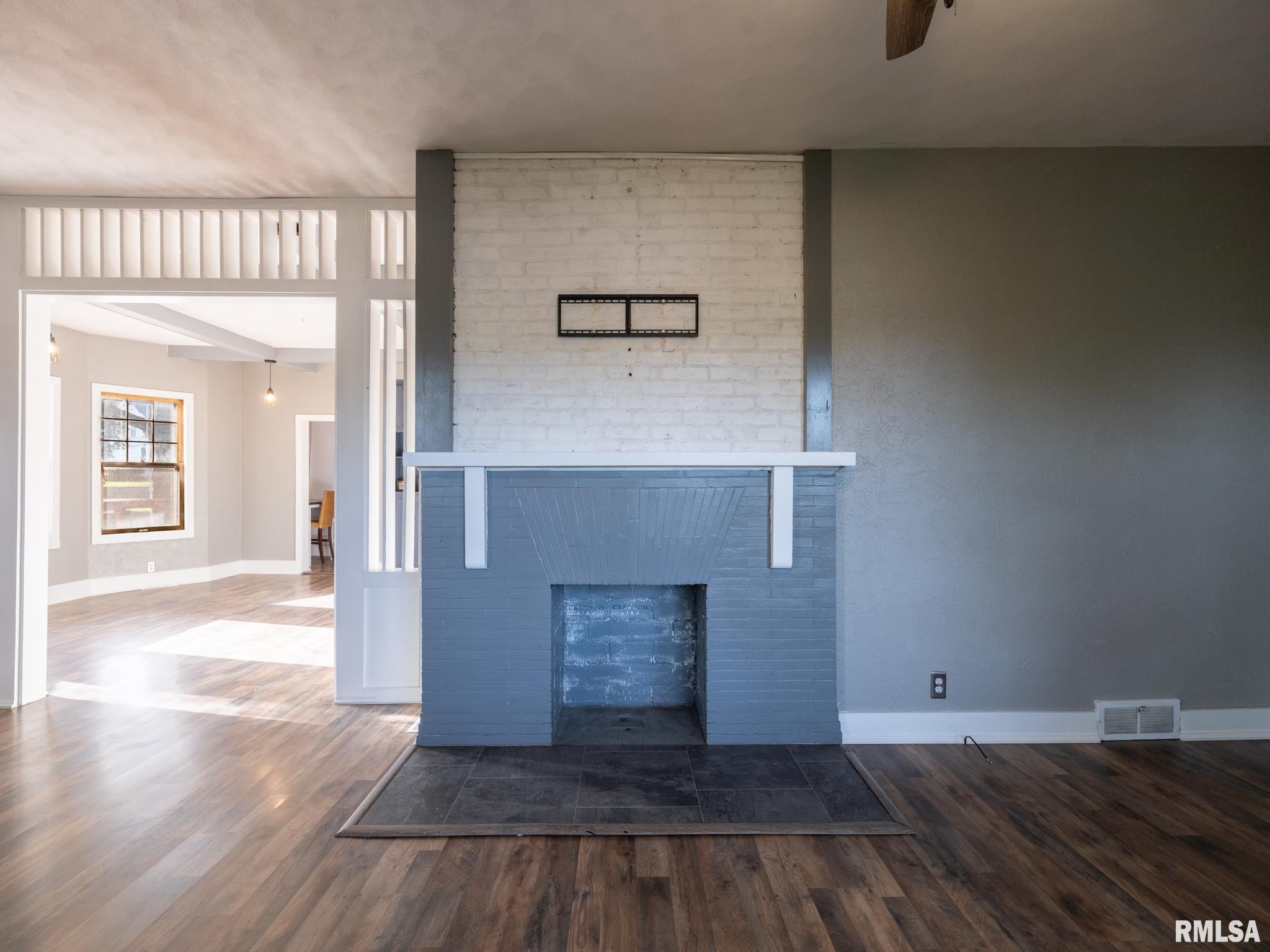 399 West Walnut Street Canton, IL 61520 - Photo 22 of 34