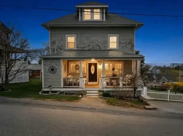 $899,900 | 28 Western Avenue, Hull, MA 02045