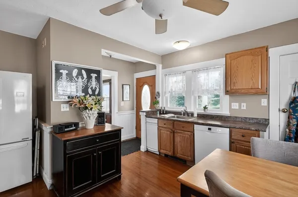 $899,900 | 28 Western Avenue, Hull, MA 02045
