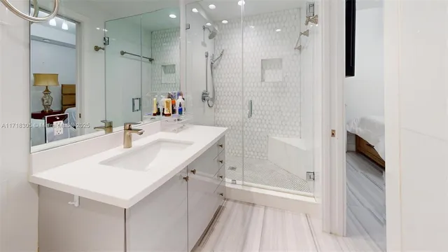 $5,500 | 19667 Turnberry Way, Unit 14F, Aventura, FL 33180