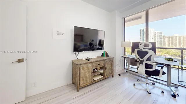 $5,500 | 19667 Turnberry Way, Unit 14F, Aventura, FL 33180