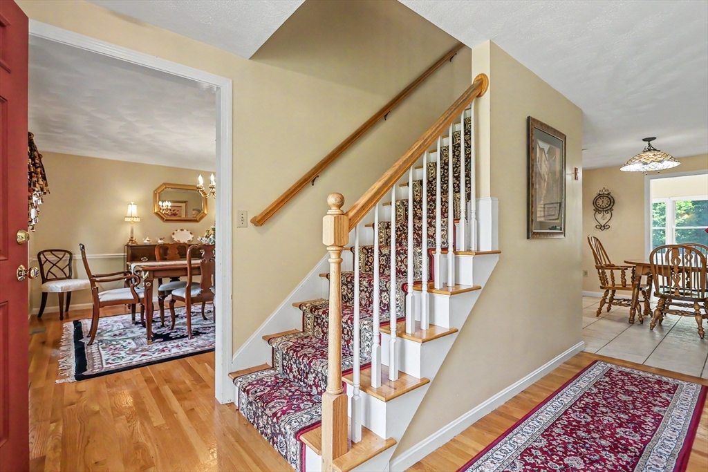 22 Sawmill Ridge Road Haverhill, MA 01832 - Photo 4 of 38