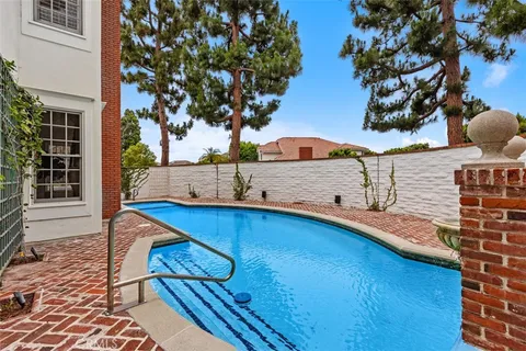 $4,300,000 | 2 Belcourt Drive, Newport Beach, CA 92660