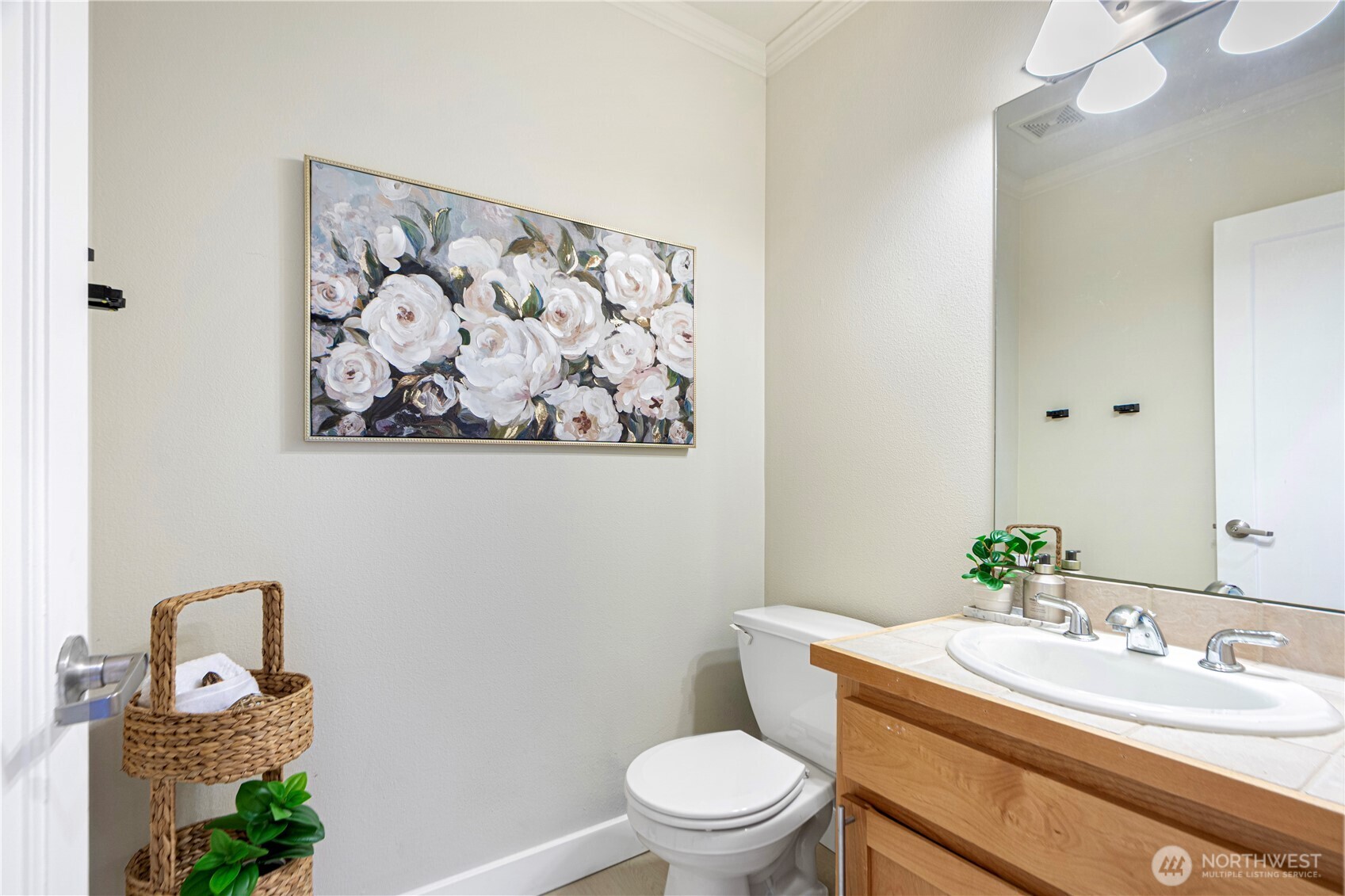 422 Federal Avenue East, Unit B Seattle, WA 98102 - Photo 14 of 25