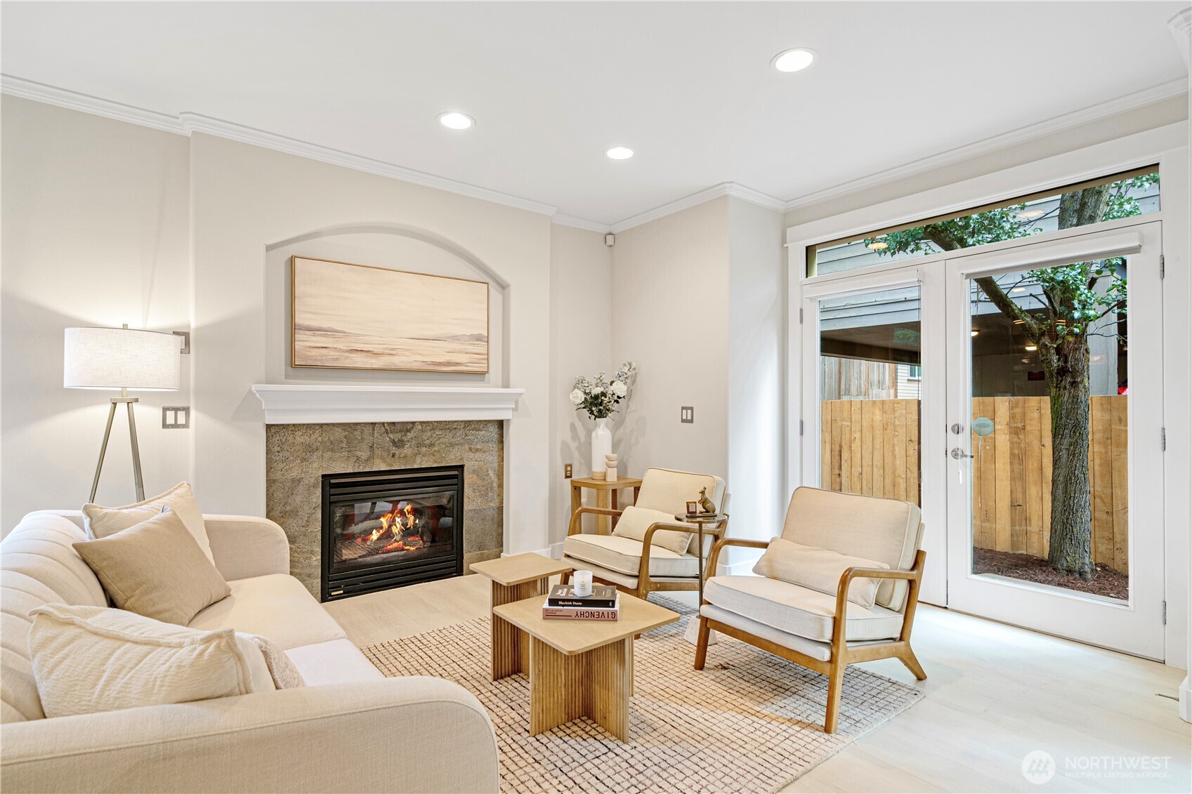 422 Federal Avenue East, Unit B Seattle, WA 98102 - Photo 4 of 25