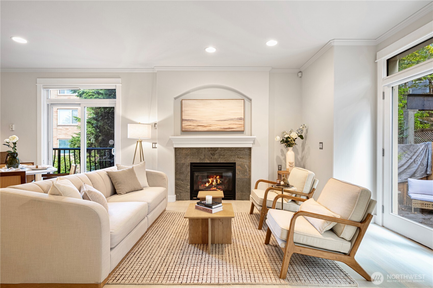 422 Federal Avenue East, Unit B Seattle, WA 98102 - Photo 5 of 25