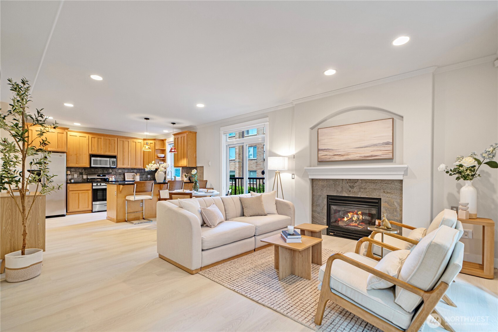 422 Federal Avenue East, Unit B Seattle, WA 98102 - Photo 6 of 25