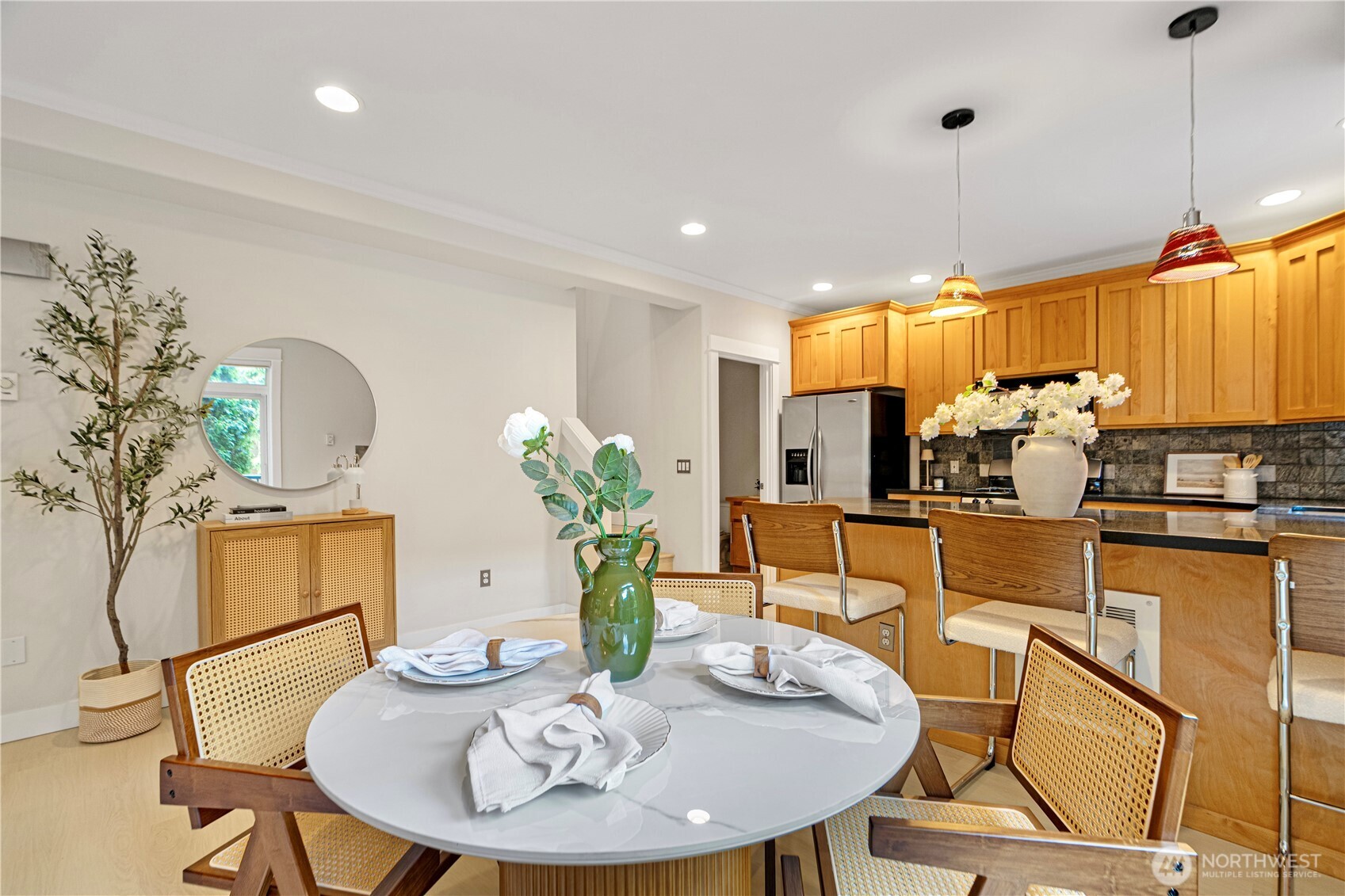 422 Federal Avenue East, Unit B Seattle, WA 98102 - Photo 8 of 25