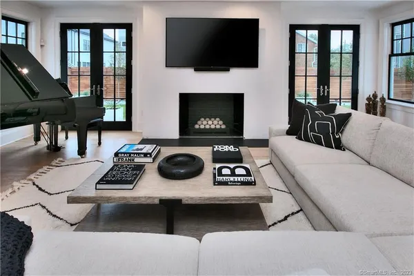 $15,000 | 18 Danbury Avenue, Westport, CT 06880