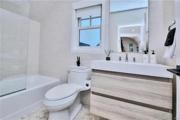 $15,000 | 18 Danbury Avenue, Westport, CT 06880