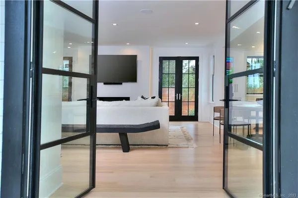 $15,000 | 18 Danbury Avenue, Westport, CT 06880