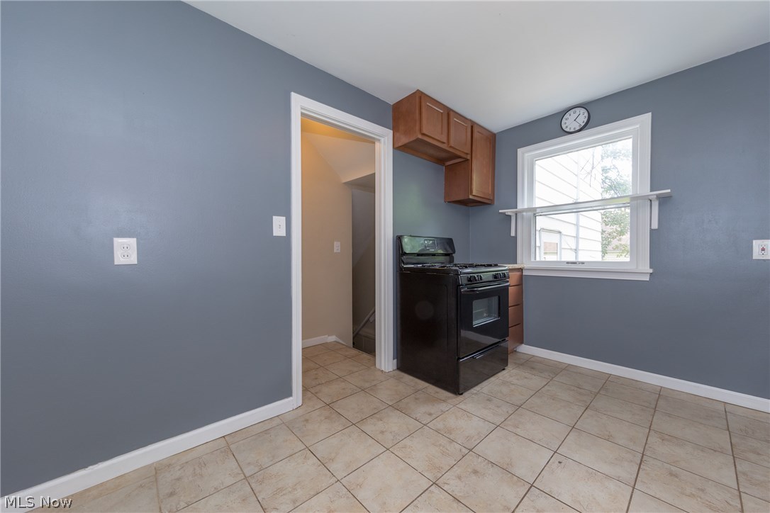 1131 Haselton Road Cleveland Heights, OH 44121 - Photo 13 of 31