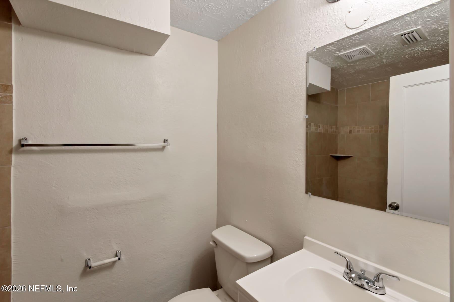 5626 Verbena Road Jacksonville, FL 32209 - Photo 7 of 18 DSC_0898