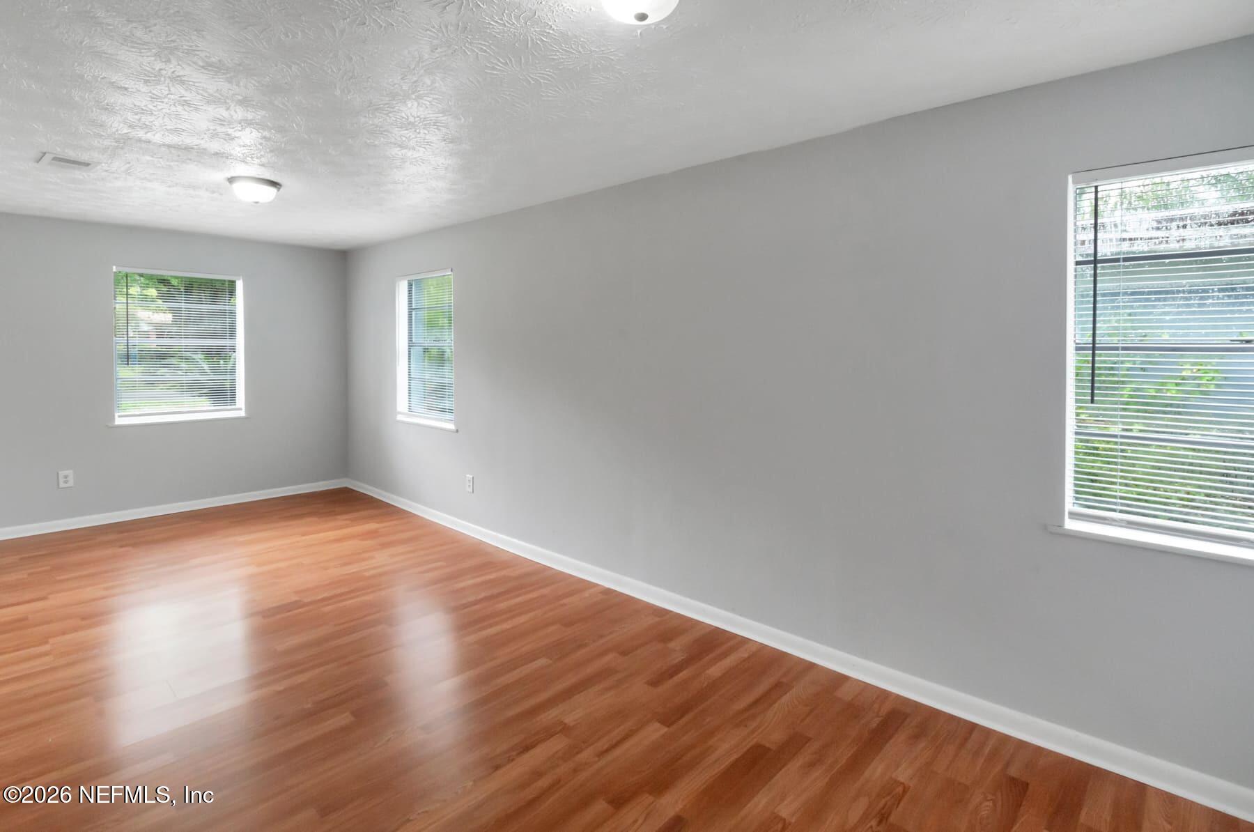 5626 Verbena Road Jacksonville, FL 32209 - Photo 10 of 18 DSC_0890