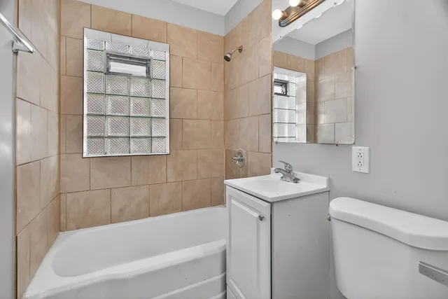 $2,100 | 27 164th Place, Calumet City, IL 60409