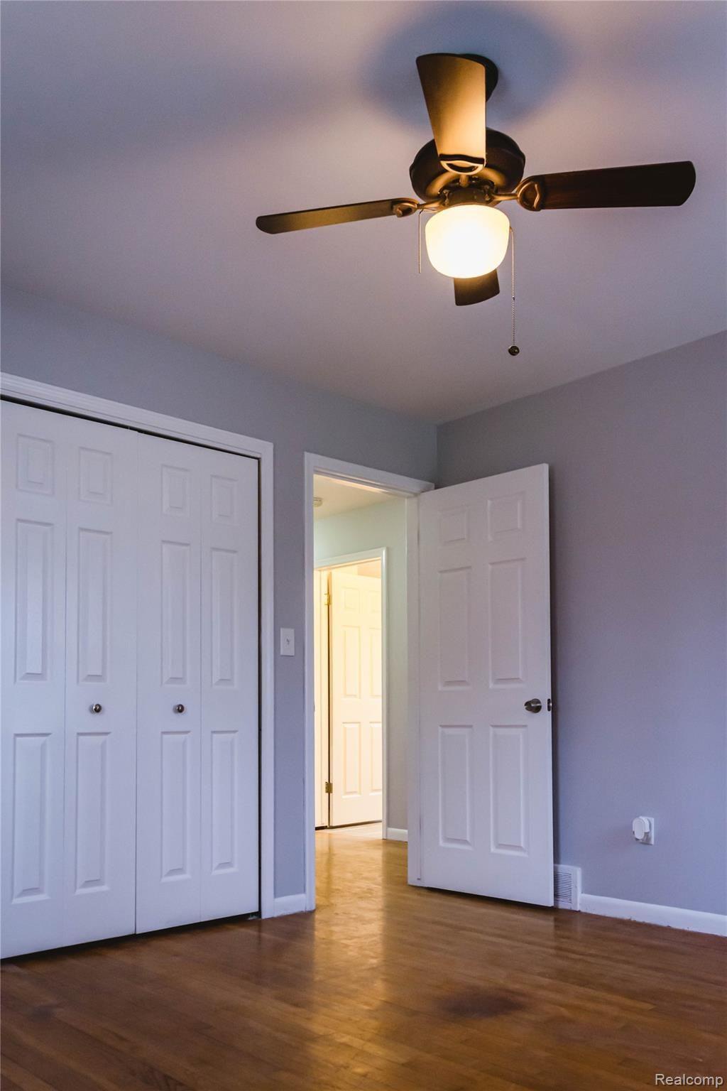 32237 Baintree Road Farmington, MI 48334 - Photo 19 of 36 32237 Baintree Rd realsate 33.jpg