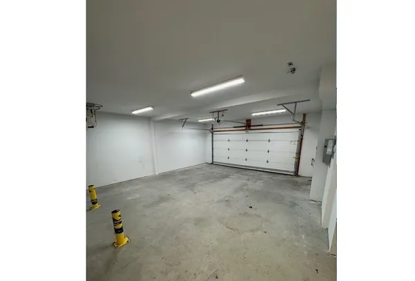 a view of a garage
