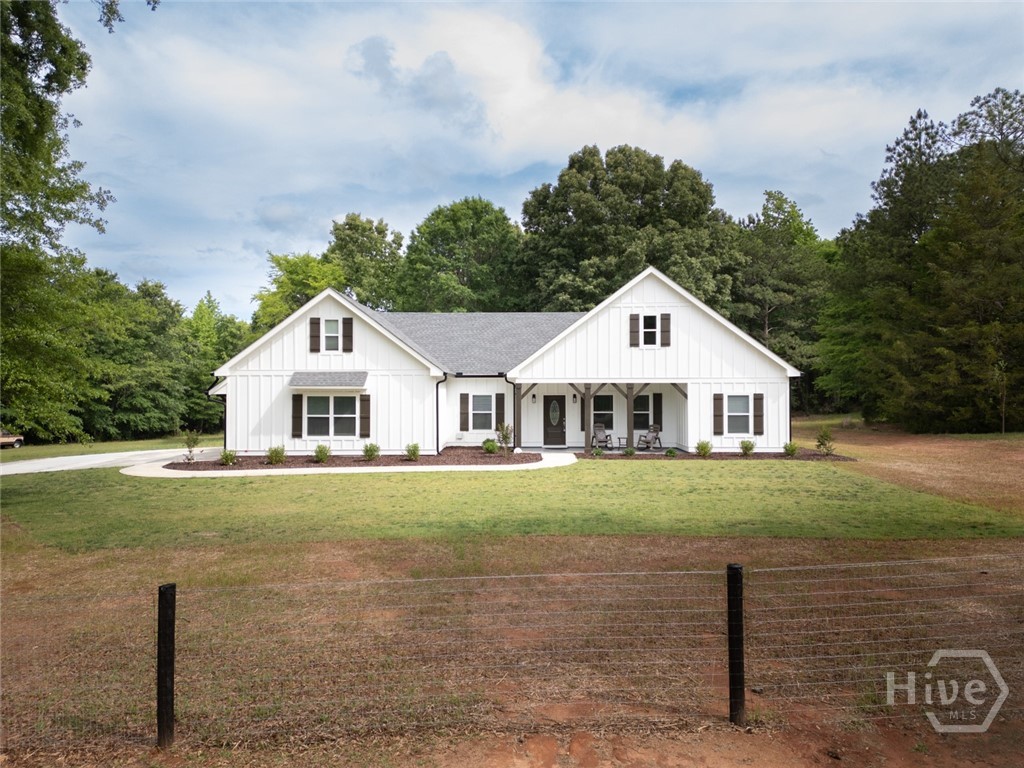 1411 Jack Malcolm Road Madison, GA 30650 - Photo 1 of 65