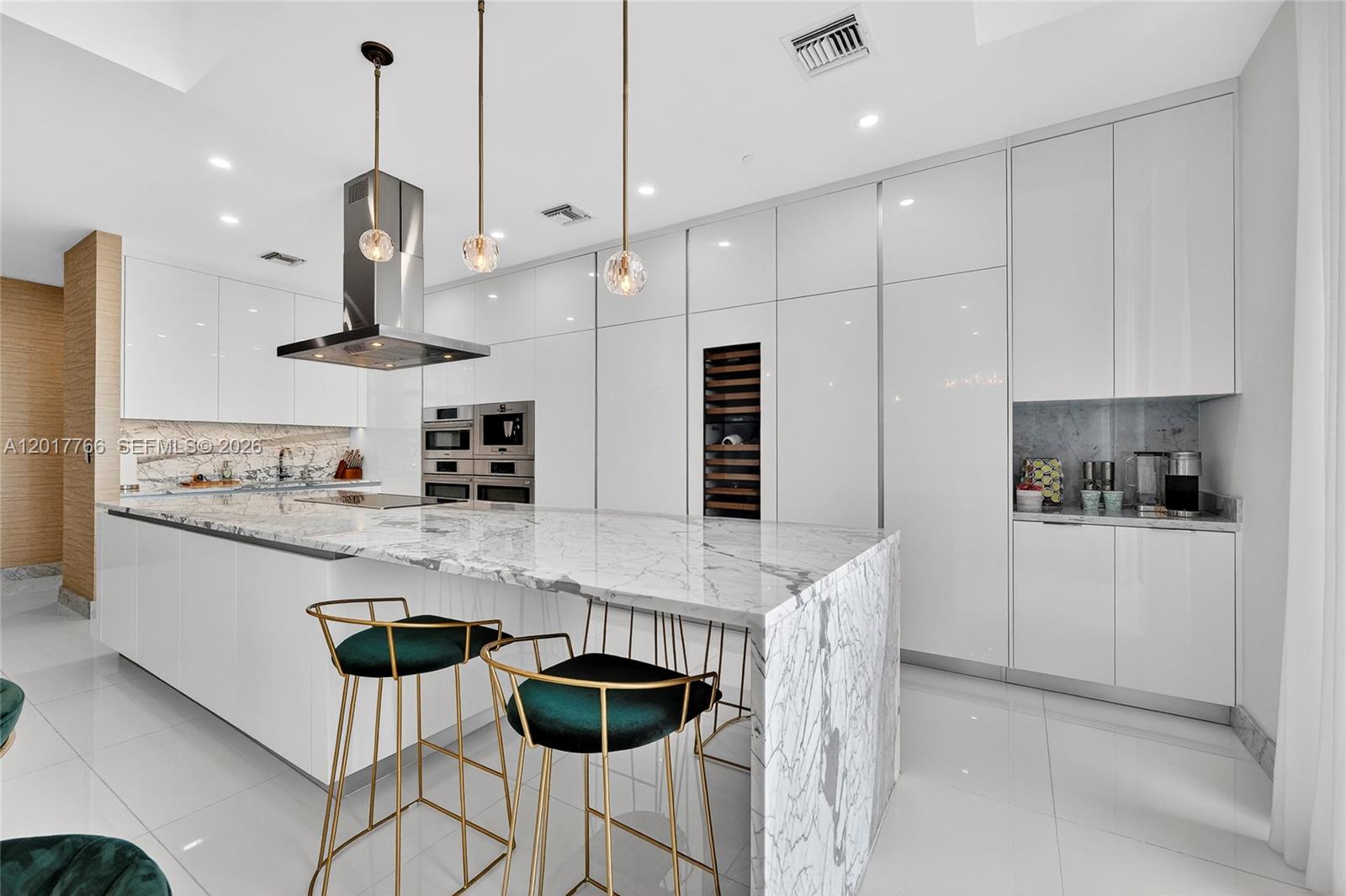 88 Southwest 7th Street, Unit PH4202 Miami, FL 33130 - Photo 7 of 88