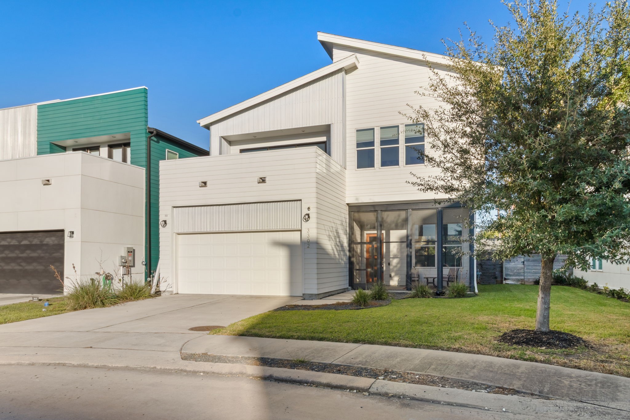 3302 Cardinal Crest Lane Houston, TX 77080 - Photo 2 of 46 a front view of a house with a yard