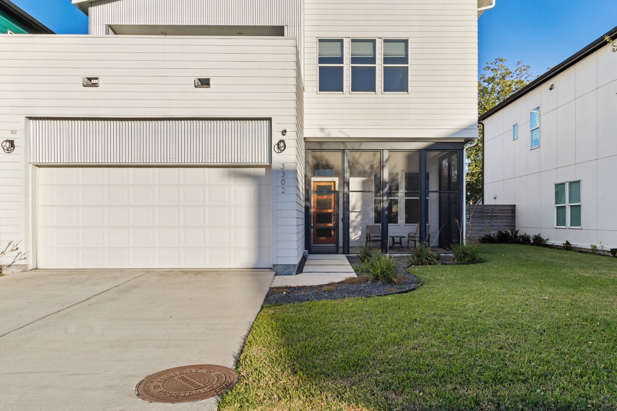 3302 Cardinal Crest Lane Houston, TX 77080 - Photo 3 of 46 a view of a back yard of the house