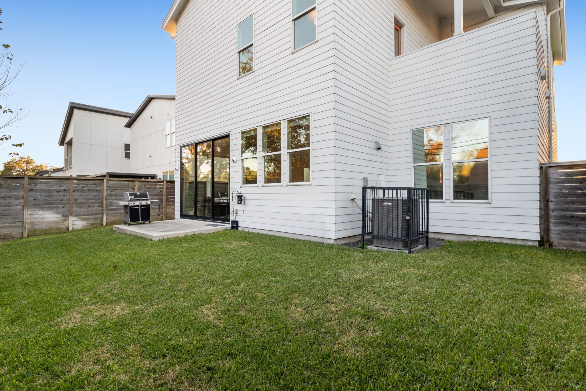 3302 Cardinal Crest Lane Houston, TX 77080 - Photo 40 of 46 a view of a backyard with a garden