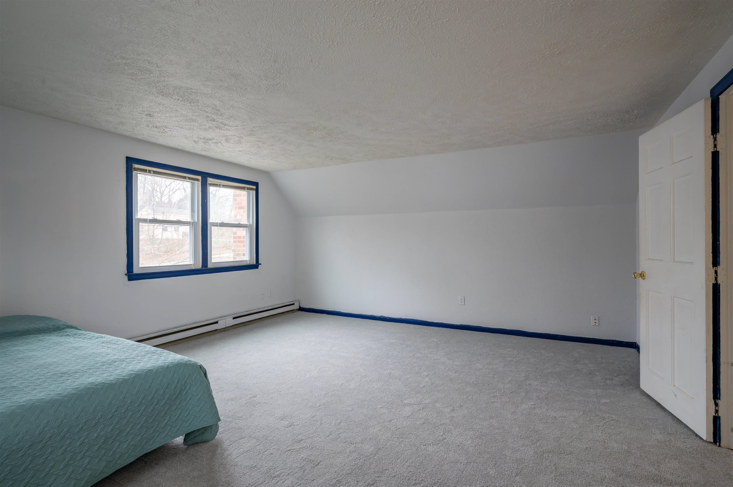 31 Rosemont Avenue Manchester, NH 03103 - Photo 15 of 46