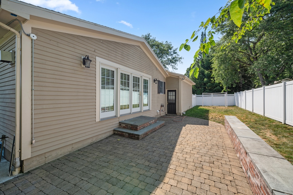 2 Herbert Road Worcester, MA 01602 - Photo 26 of 33