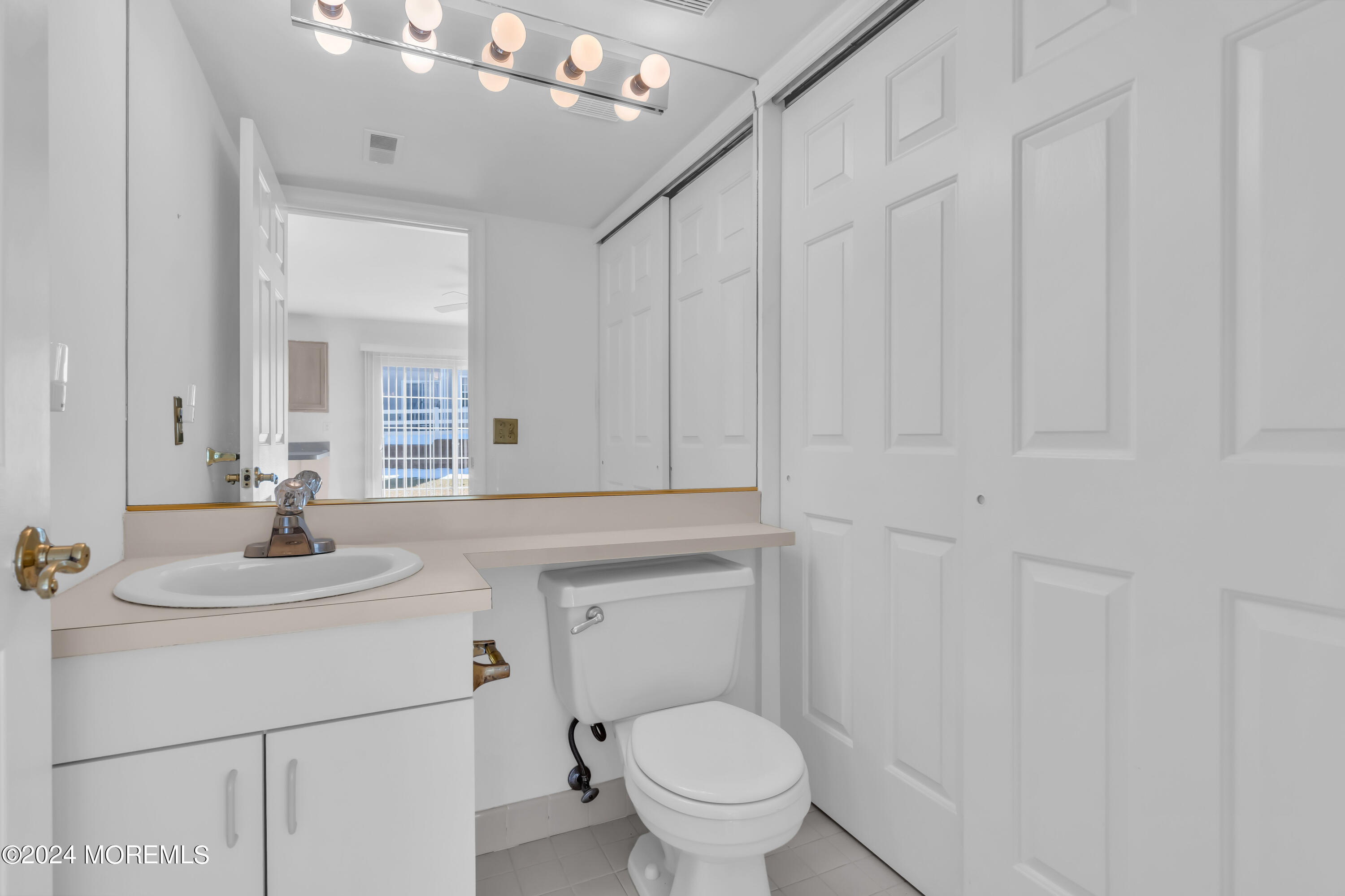 72 Ridge Place Freehold, NJ 07728 - Photo 19 of 34 023_dsc01250