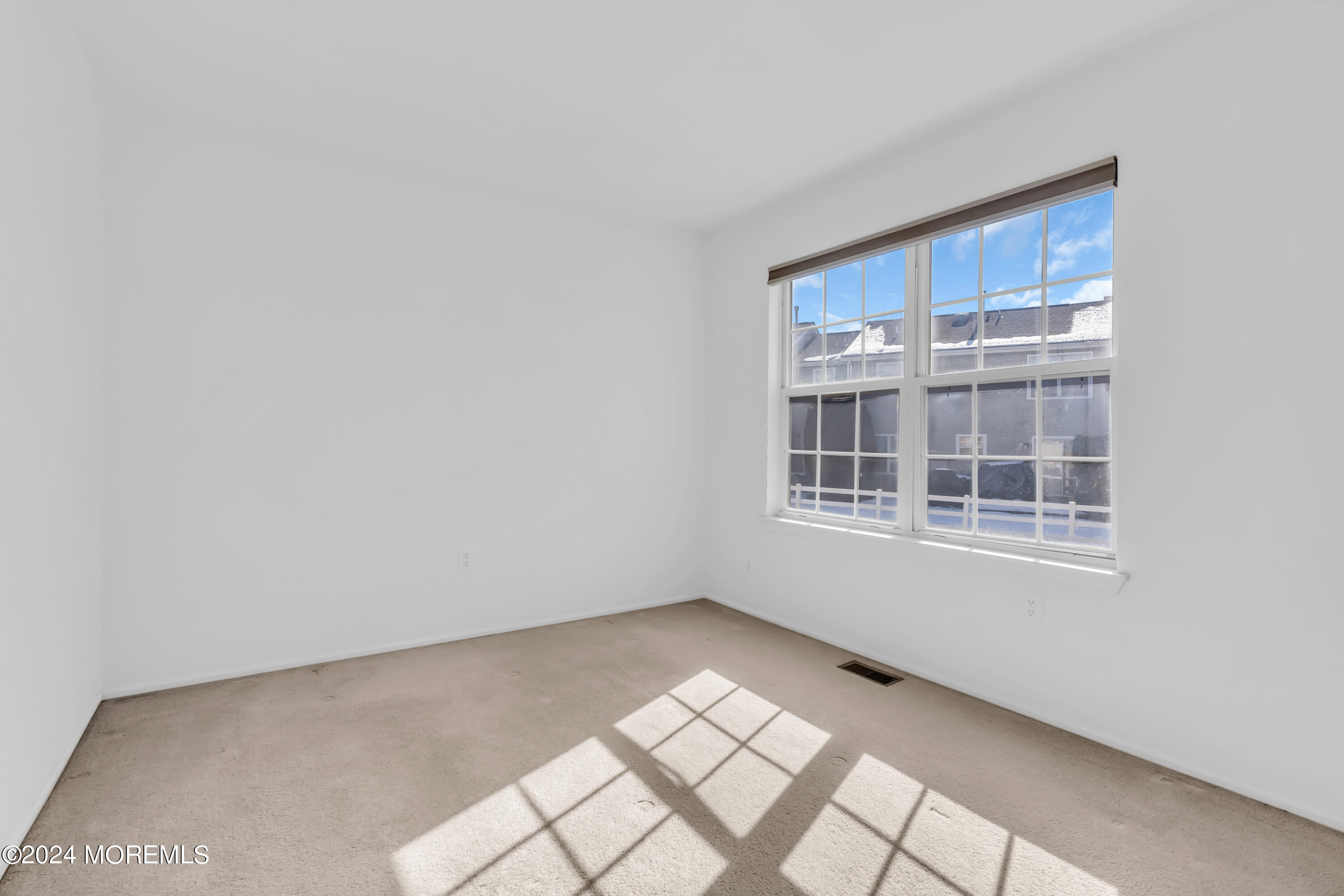 72 Ridge Place Freehold, NJ 07728 - Photo 27 of 34 032_dsc01295