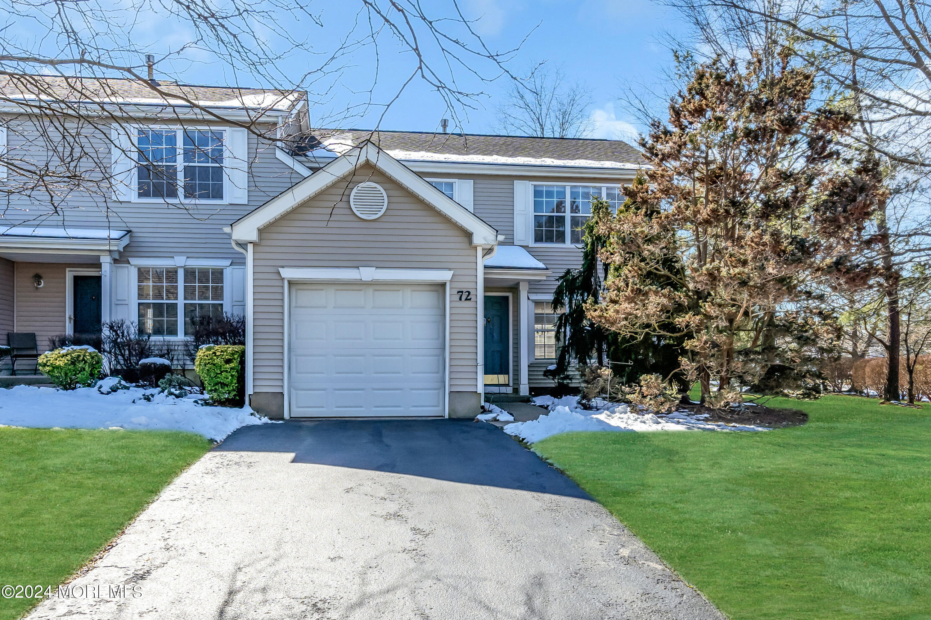 72 Ridge Place Freehold, NJ 07728 - Photo 5 of 34 002_003_dsc01330-1b