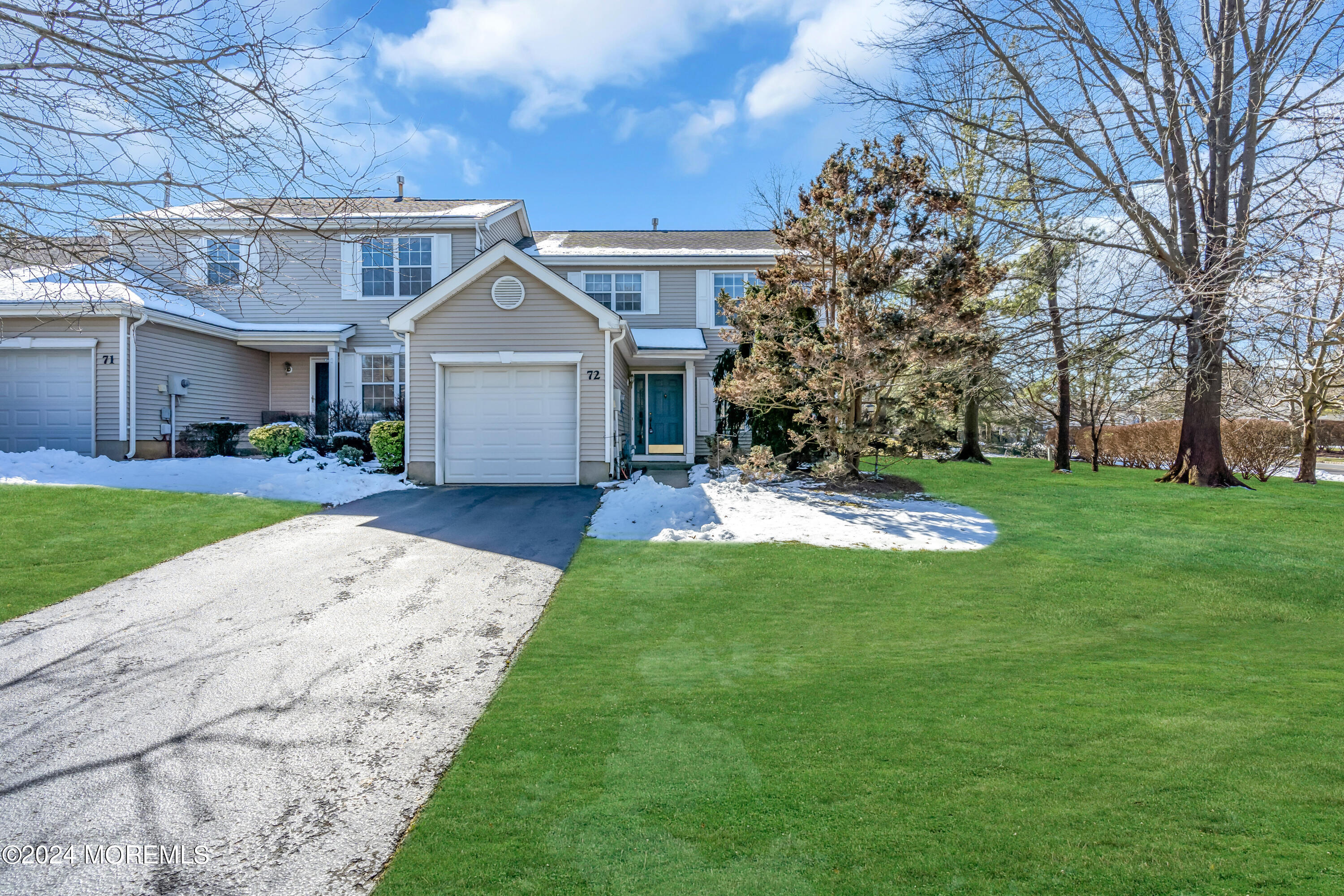 72 Ridge Place Freehold, NJ 07728 - Photo 6 of 34 004_dsc01325-1