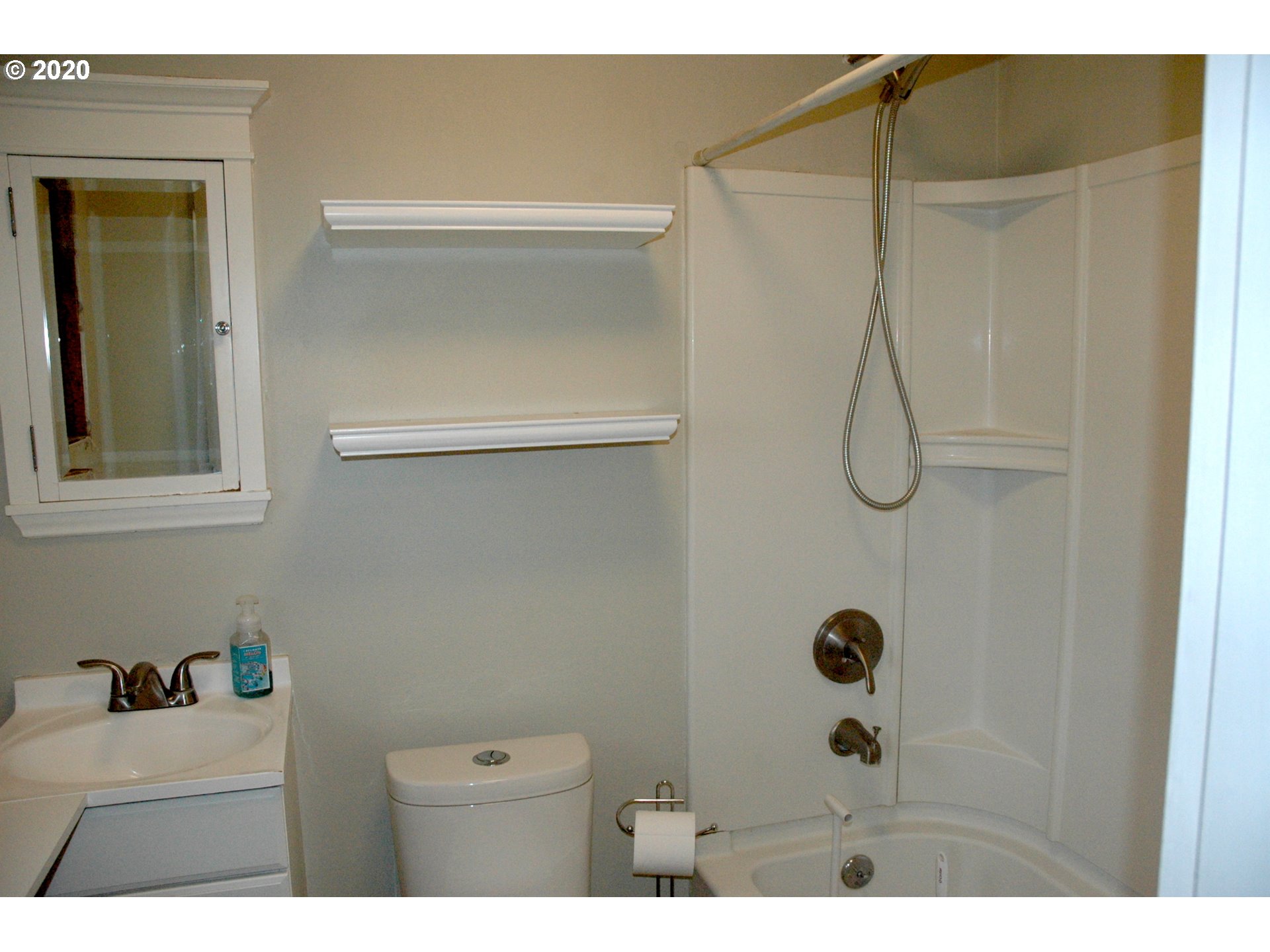 14704 Southwest Pleasant Valley Road Beaverton, OR 97007 - Photo 8 of 15