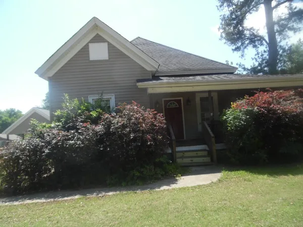$136,000 | 19 Haynes Street, Due West, SC 29639
