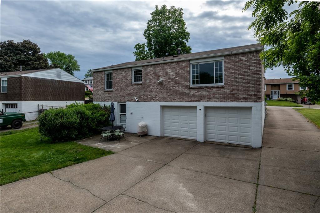 8 Quail Hill Road Pittsburgh, PA 15214 - Photo 3 of 17 Gallery Image 3